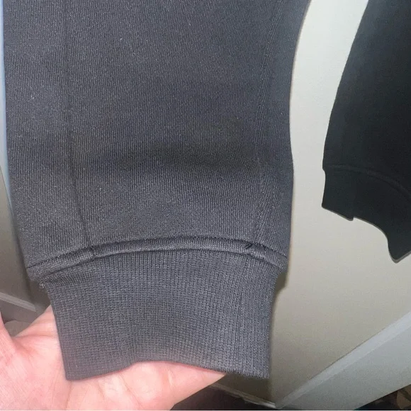 Lululemon Black Scuba Jogger Sweatpants Size 0 With Dance Team Logo Like New - Picture 4 of 11